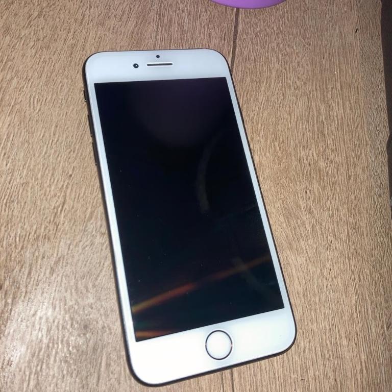 Used iPhone SE 2nd Generation in Brooklyn - Image 3