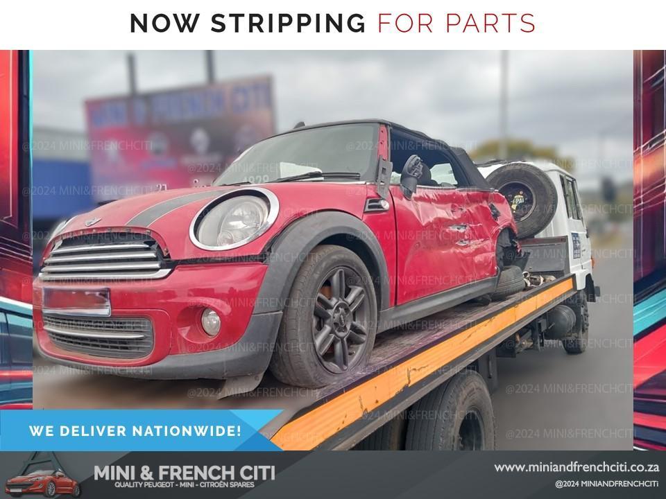 Mini Cooper R57 Stripping for spares in Tembisa - Image 1