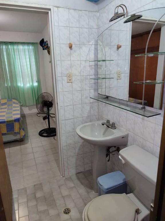 APARTAMENTO EN VENTA C.R MARINA BEACH PASCAL en Puerto la Cruz - Imagen 5