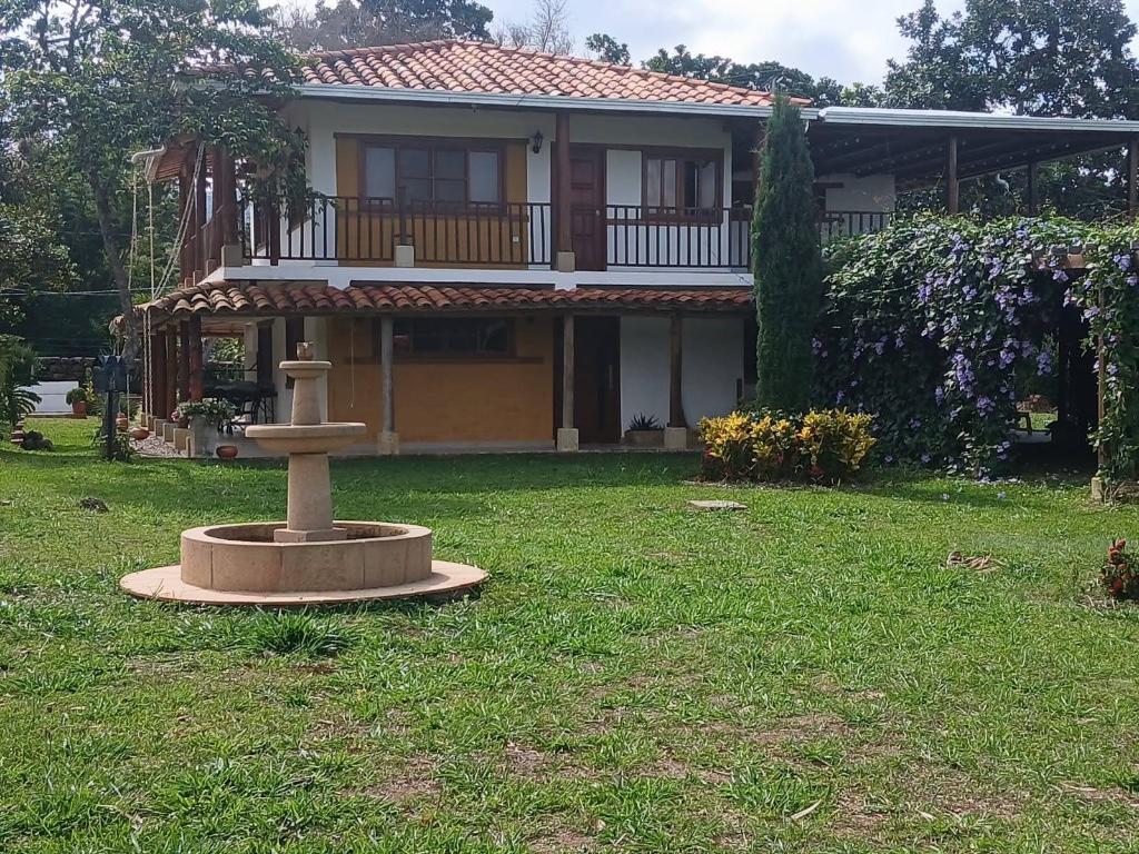 VENTA CASA CAMPESTRE BARICHARA CONDOMINIO BARICOUNTRY 4HAB en Socorro - Imagen 4