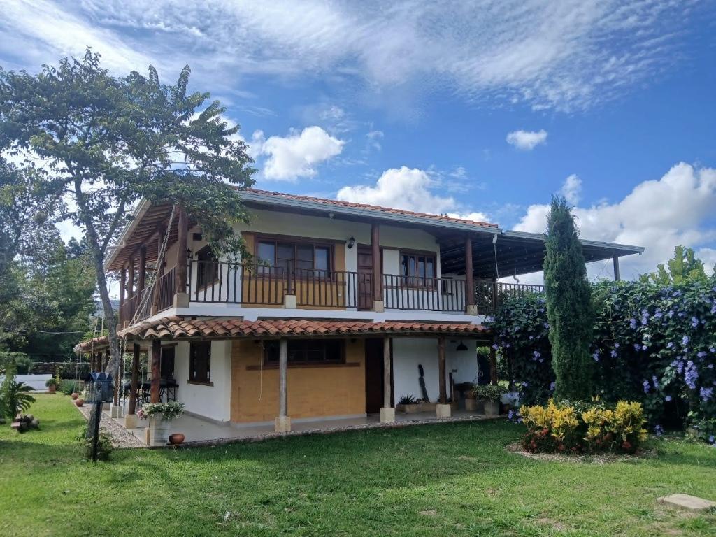 VENTA CASA CAMPESTRE BARICHARA CONDOMINIO BARICOUNTRY 4HAB en Socorro - Imagen 3