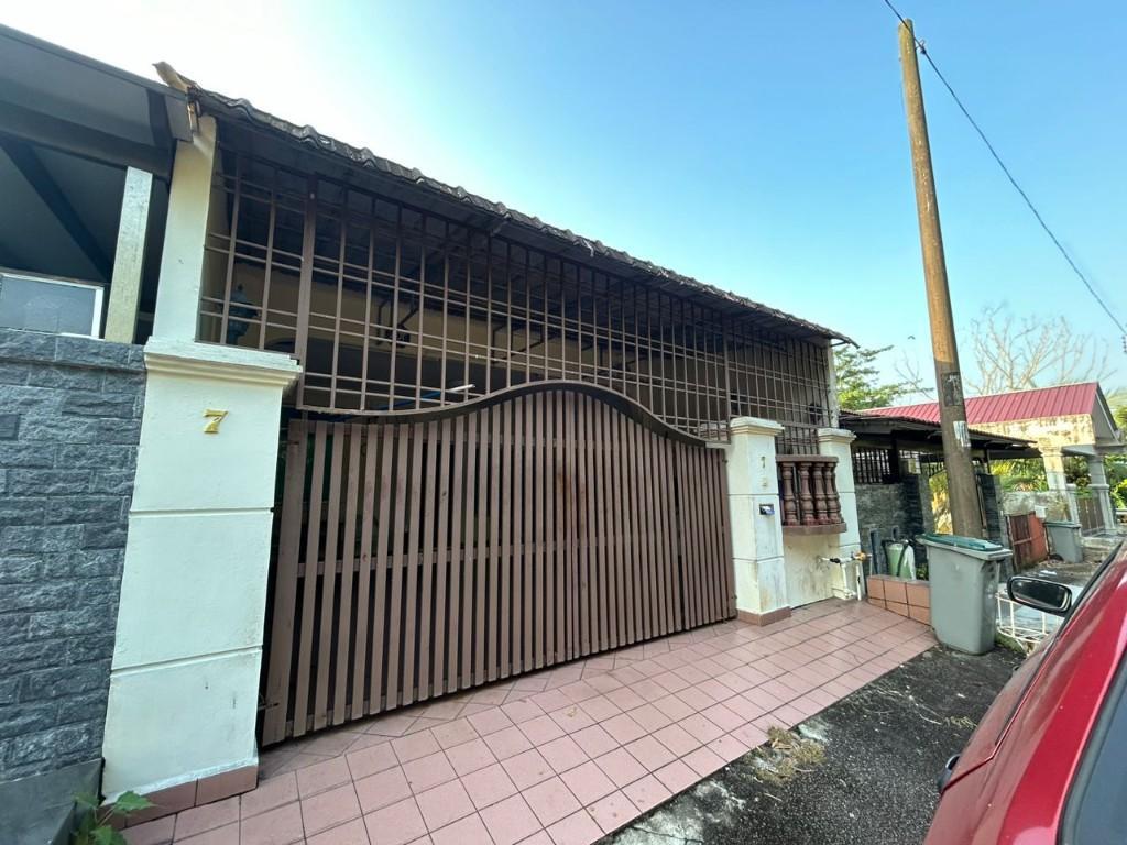 TAMAN UNIVERSITI in Kampung Pasir Gudang Baru - Image 7