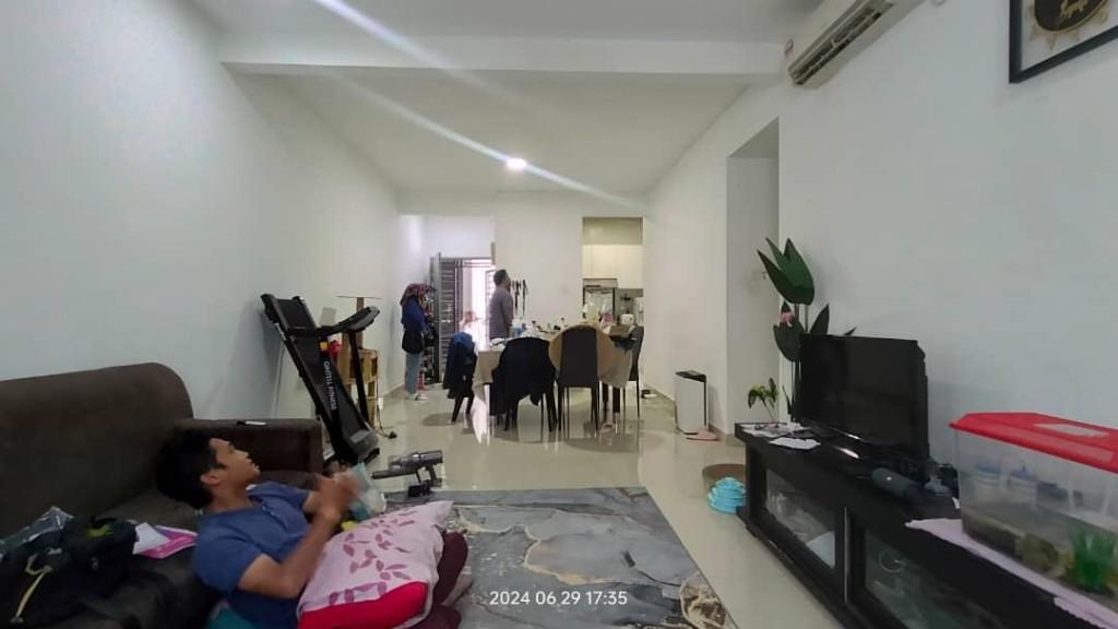 Apartment pine RESIDENCE in Kampung Pasir Gudang Baru - Image 2