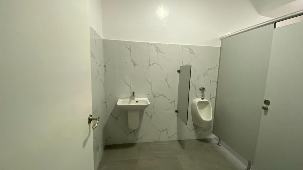 Prime Commercial Space for RENT in General Maxilom Avenue, Cebu in Romblon - Image 5