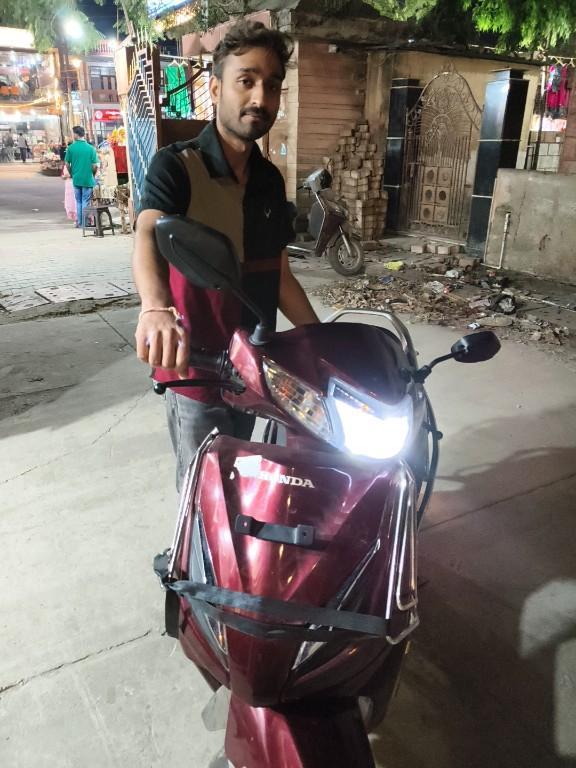 Thakur Ji Bike Rentals Vrindavan in Aligarh - Image 2
