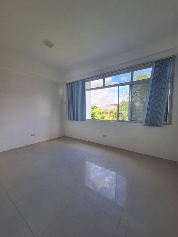 COMMERCIAL AND OFFICE SPACE FOR RENT IN TALISAY Spacious commer in Talisay - Image 4