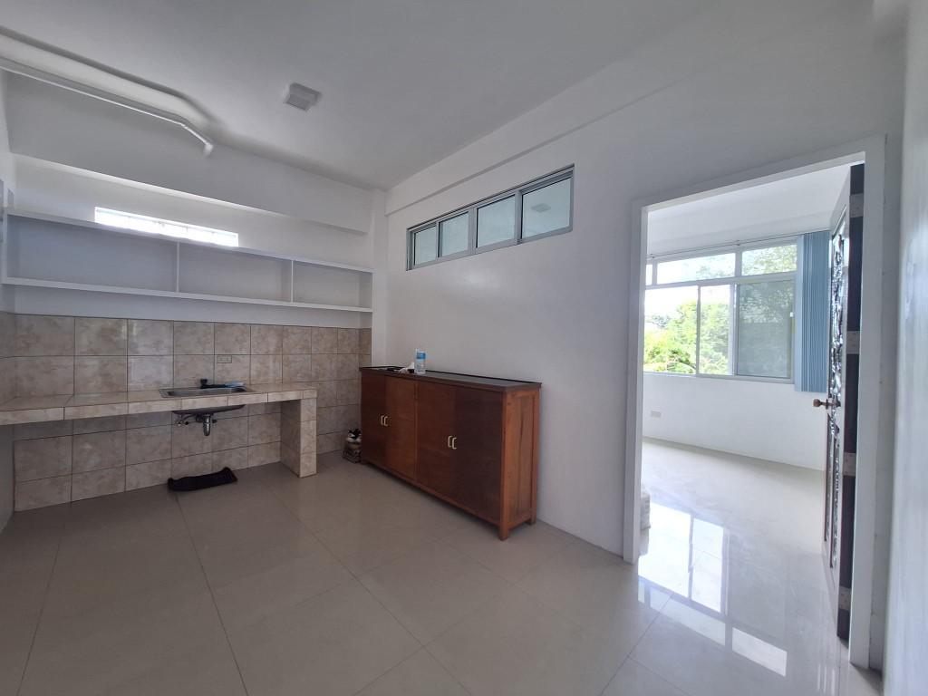 COMMERCIAL AND OFFICE SPACE FOR RENT IN TALISAY Spacious commer in Talisay - Image 5
