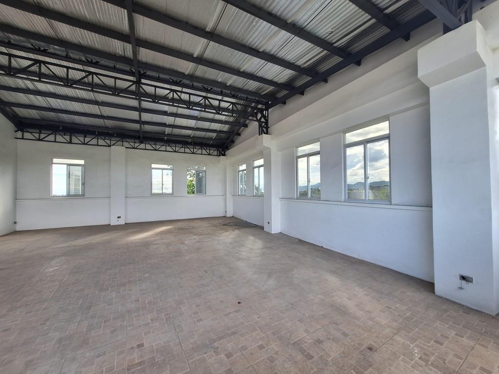 COMMERCIAL AND OFFICE SPACE FOR RENT IN TALISAY Spacious commer in Talisay - Image 10