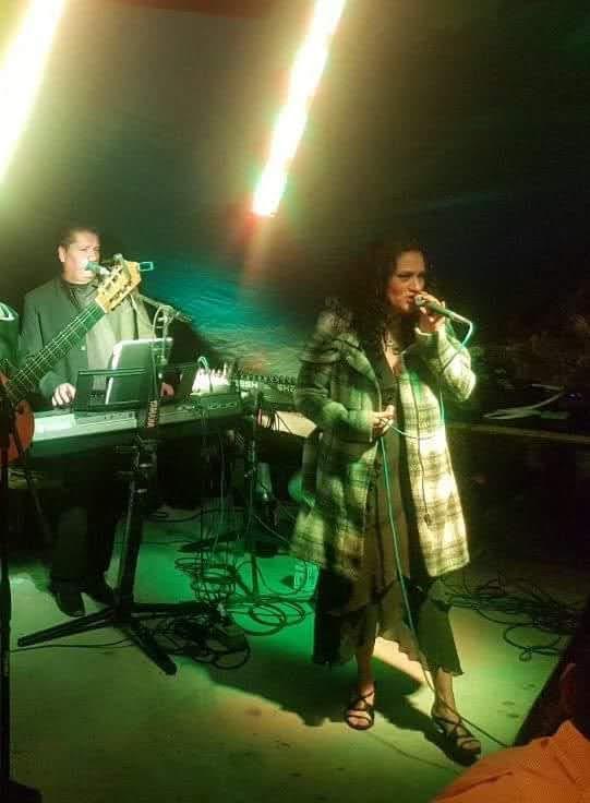 MUSICA VERSATIL DUETO FEVER CLAPS en Tlaxcalancingo - Imagen 1