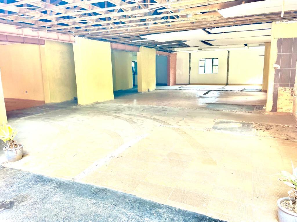 Garage storage space for rent in Umlazi - Image 3