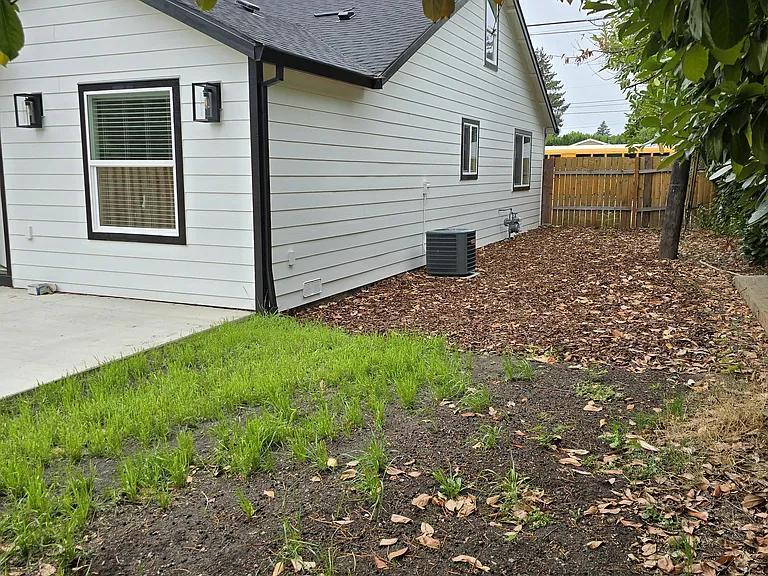 Beautiful Fully Remodeled Home for Rent in Gresham - Image 14