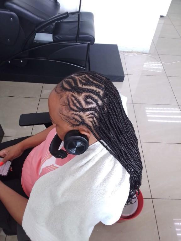LUXURY HAIR SALON RANDBURG CALLING. in Germiston - Image 1