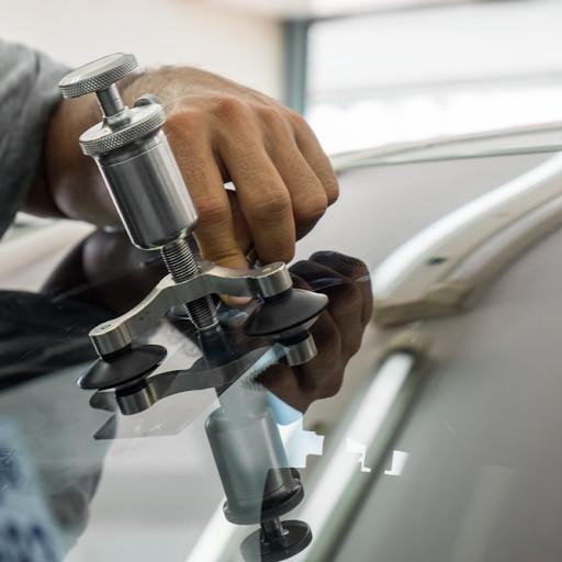 Spring Auto Glass & Sunroof in The Woodlands - Image 1