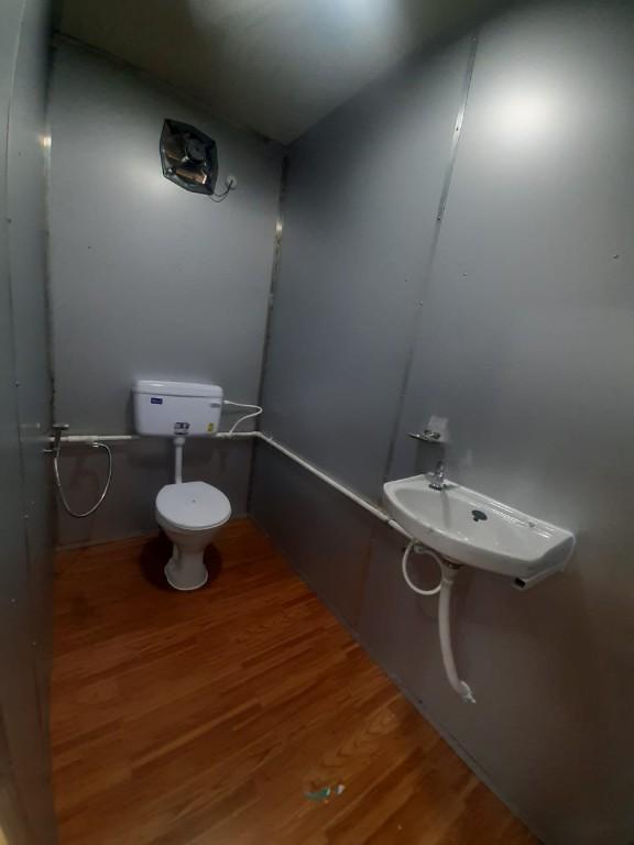 High-Quality Portable Toilet Container for Rent/Sale in India - Image 2