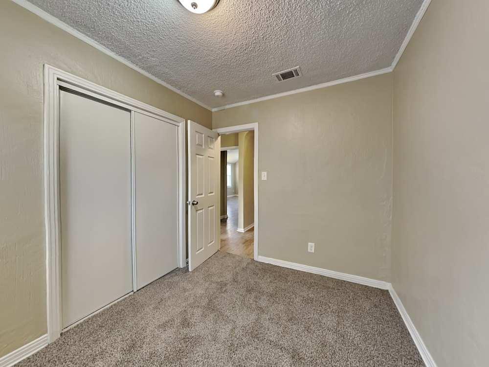 Beautiful Single Family Home For Rent / Rent To Own in Paramount - Image 9