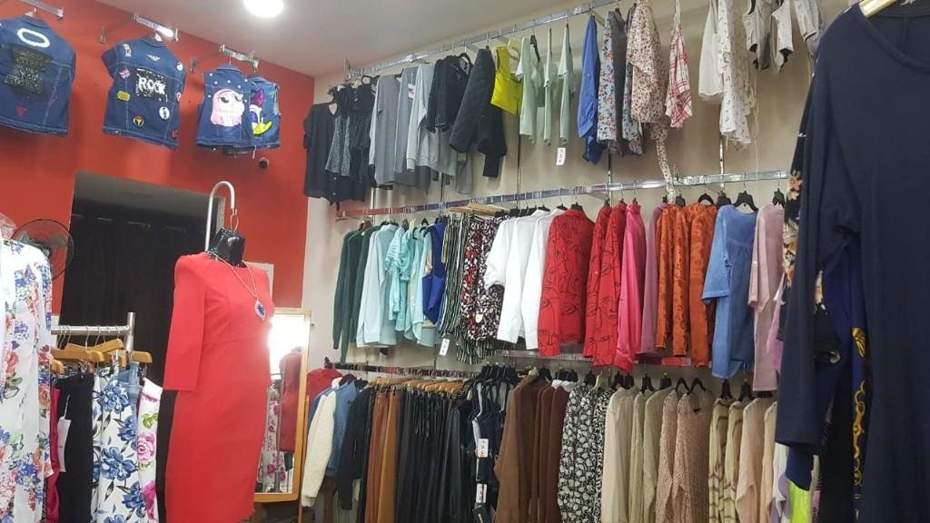 TRASPASO BOUTIQUE ROPA DAMA Y CABALLERO en Puebla - Imagen 2