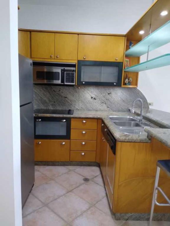 APARTAMENTO EN RESIDENCIAS MALLORQUINA. en Tucacas - Imagen 4
