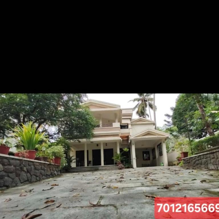 4 BHK HOUSE FOR RENT in Kozhikode - Image 1