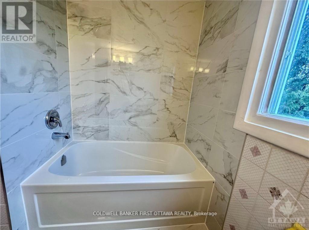 A 3 BEDROOM 2 BATHROOM FOR RENT in Ottawa - Image 17