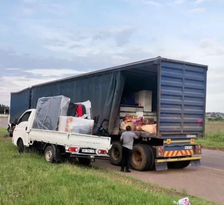 FOR ALL REMOVALS in Centurion - Image 2