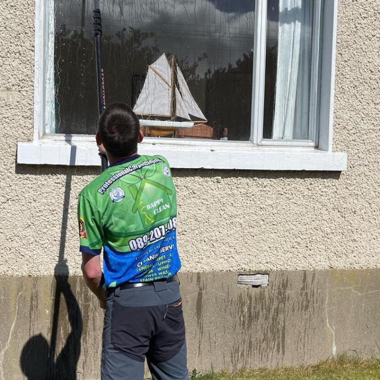 PROFESSIONAL WINDOW CLEANING in Dublin - Image 2