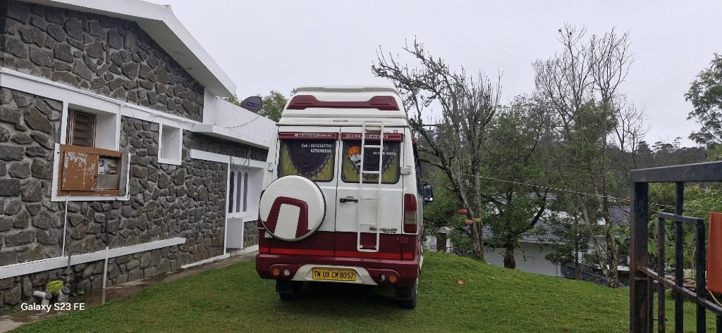 TEMPO TRAVELLER FOR RENT JUST 22 GV TOURS AND TRAVELS in Poonamallee - Image 7