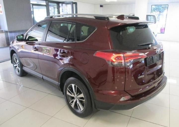 Toyota Rav4 2.0 GX Auto in Bloemfontein - Image 5