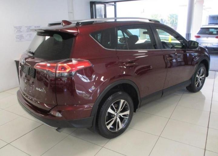 Toyota Rav4 2.0 GX Auto in Bloemfontein - Image 6