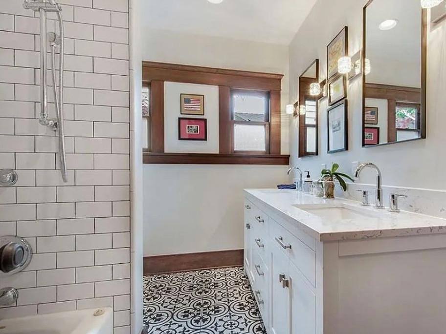 Charming Craftsmanship Rent Ready 2BR/1BA Home in Norwalk - Image 2