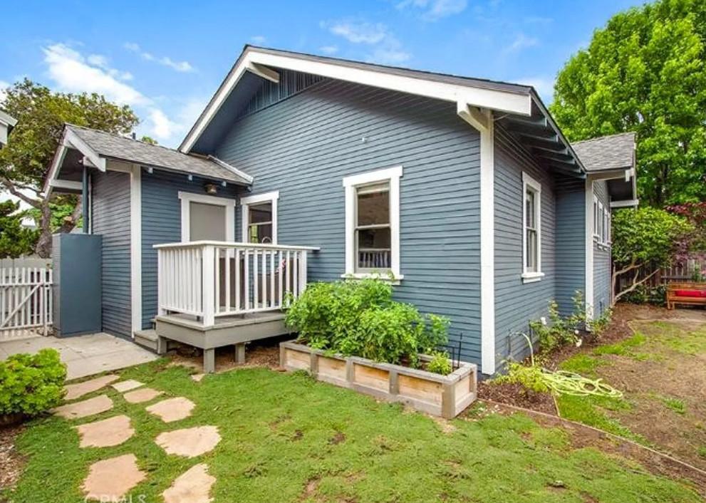 Charming Craftsmanship Rent Ready 2BR/1BA Home in Norwalk - Image 4