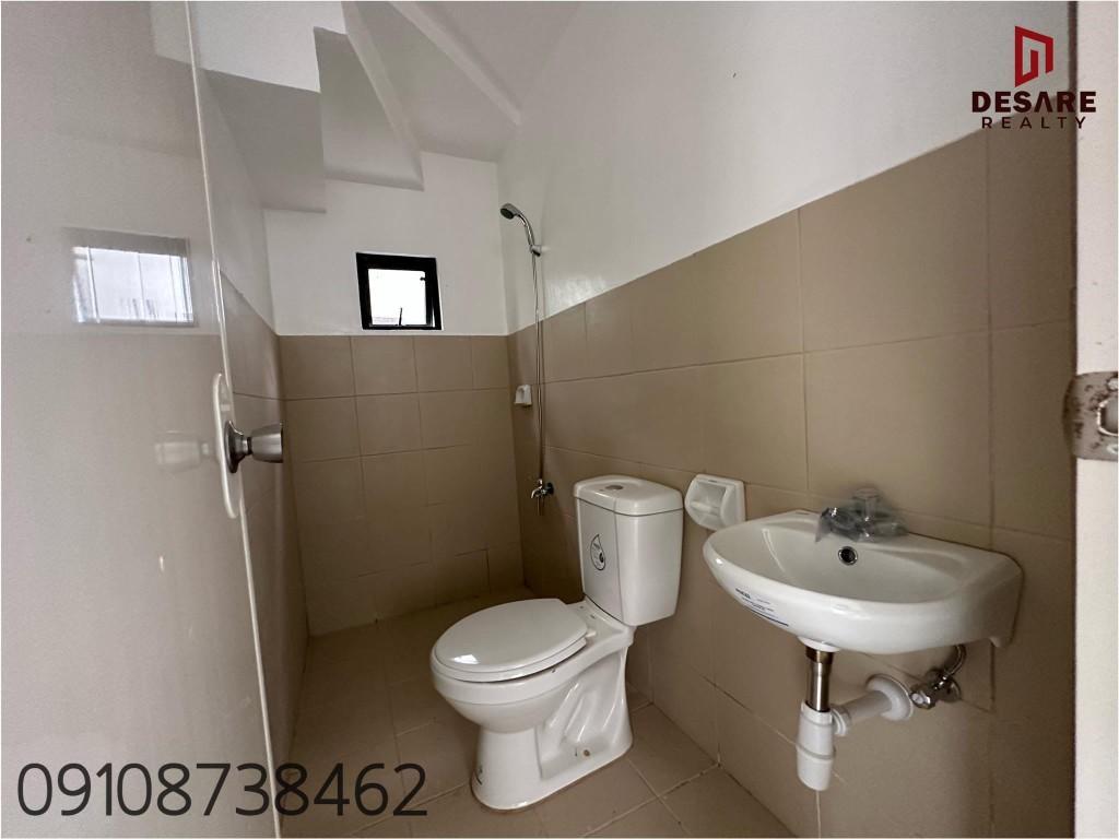 READY FOR OCCUPANCY UNIT in Carmona - Image 5