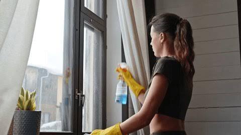Cleaning Service in Highgate Hill - Image 1