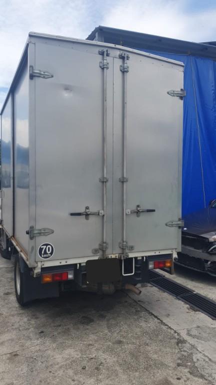 2020 10FT BOX LORRY RENTAL in Singapore - Image 1
