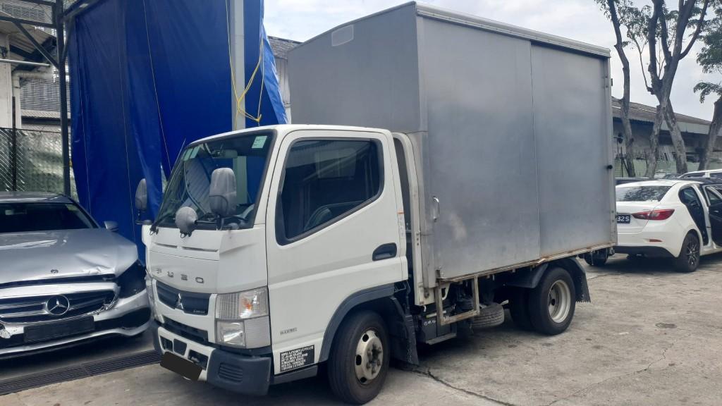 2020 10FT BOX LORRY RENTAL in Singapore - Image 8