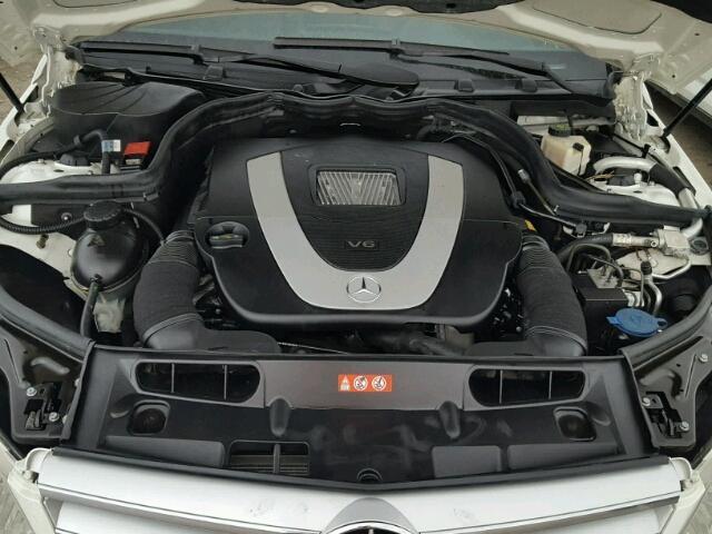 CLEAN 2010 MERCEDES C300 4MATIC FOR SALE CALL 08068934551 in Nigeria - Image 6