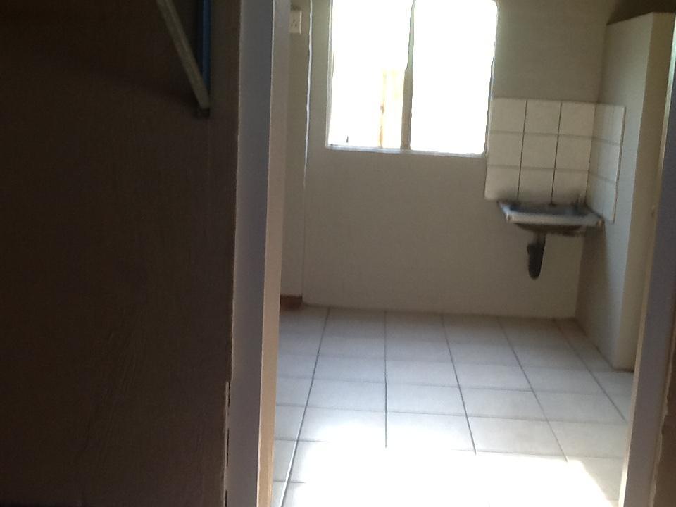 Room / Toilet , Shower for Rent in Pietermaritzburg - Image 1