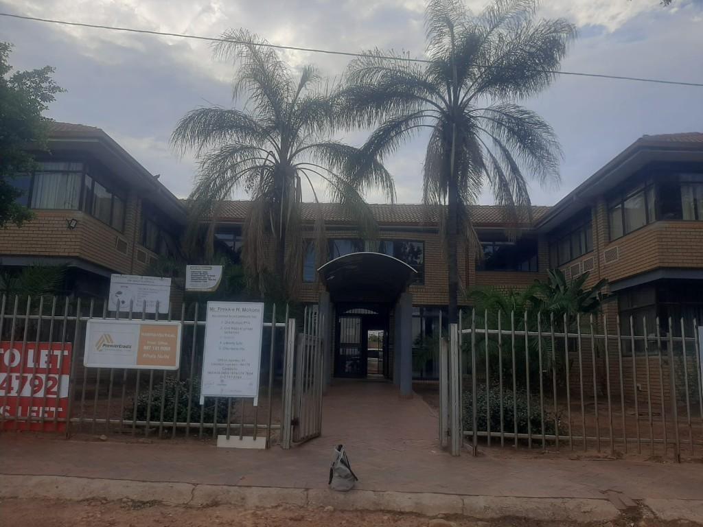COMMERCIAL SPACE TO LET in Pretoria - Image 11