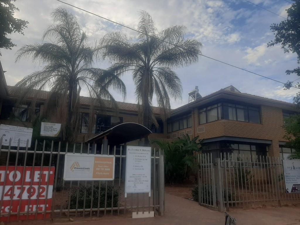 COMMERCIAL SPACE TO LET in Pretoria - Image 13