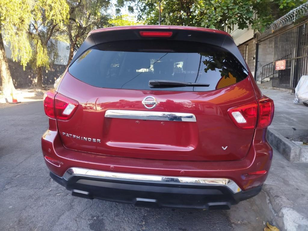 NISSAN PATHFINDER 2017 4x2 en San José Villanueva - Imagen 7