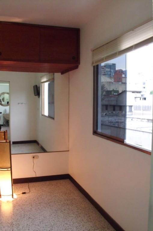 VENDO APARTAMENTO CHACAO EL ROSAL, ECONOMICO en Baruta - Imagen 1