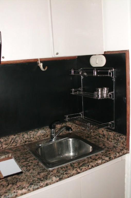VENDO APARTAMENTO CHACAO EL ROSAL, ECONOMICO en Baruta - Imagen 3