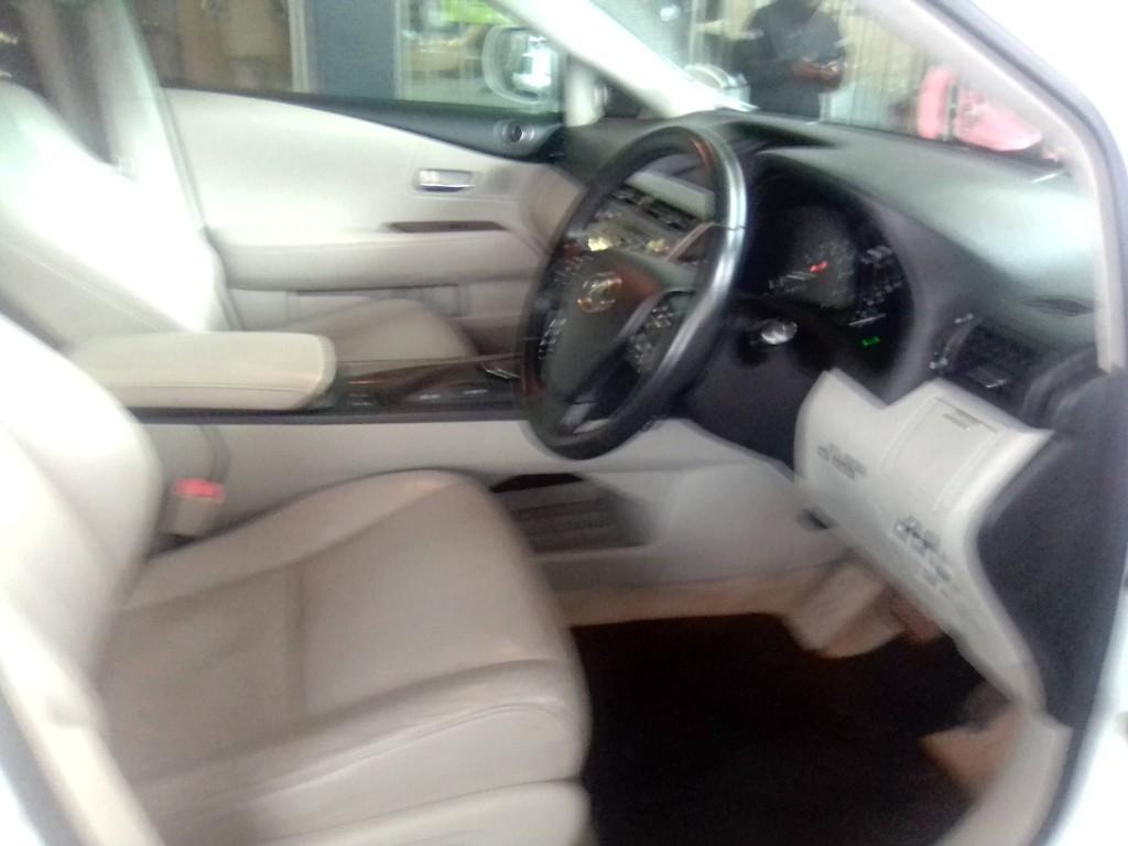 Pre-owned 2010 Lexus RX350 3.5 Engine Capacity V6 with Automati in Katlehong - Image 10