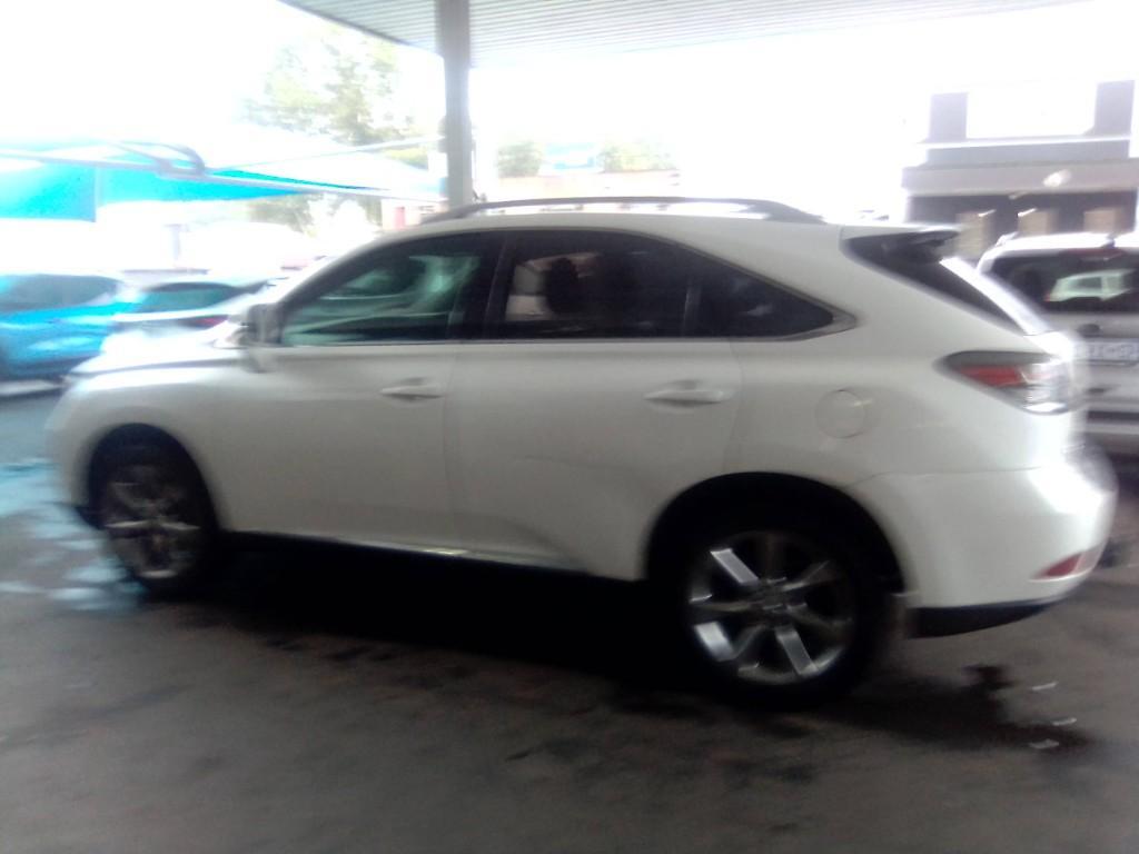 Pre-owned 2010 Lexus RX350 3.5 Engine Capacity V6 with Automati in Katlehong - Image 14