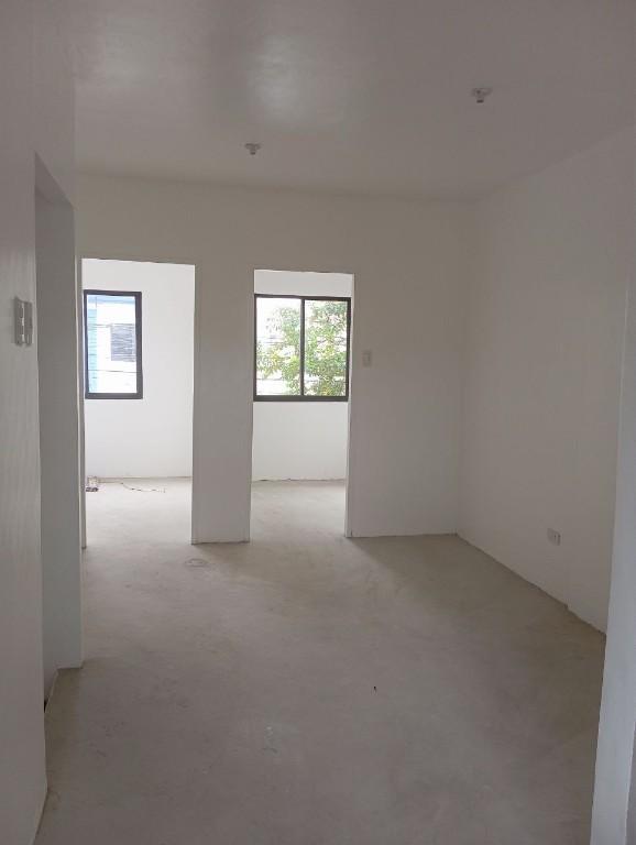 FOR SALE HOUSE AND LOT WITH COMMERCIAL SPACE in Teresa - Image 4