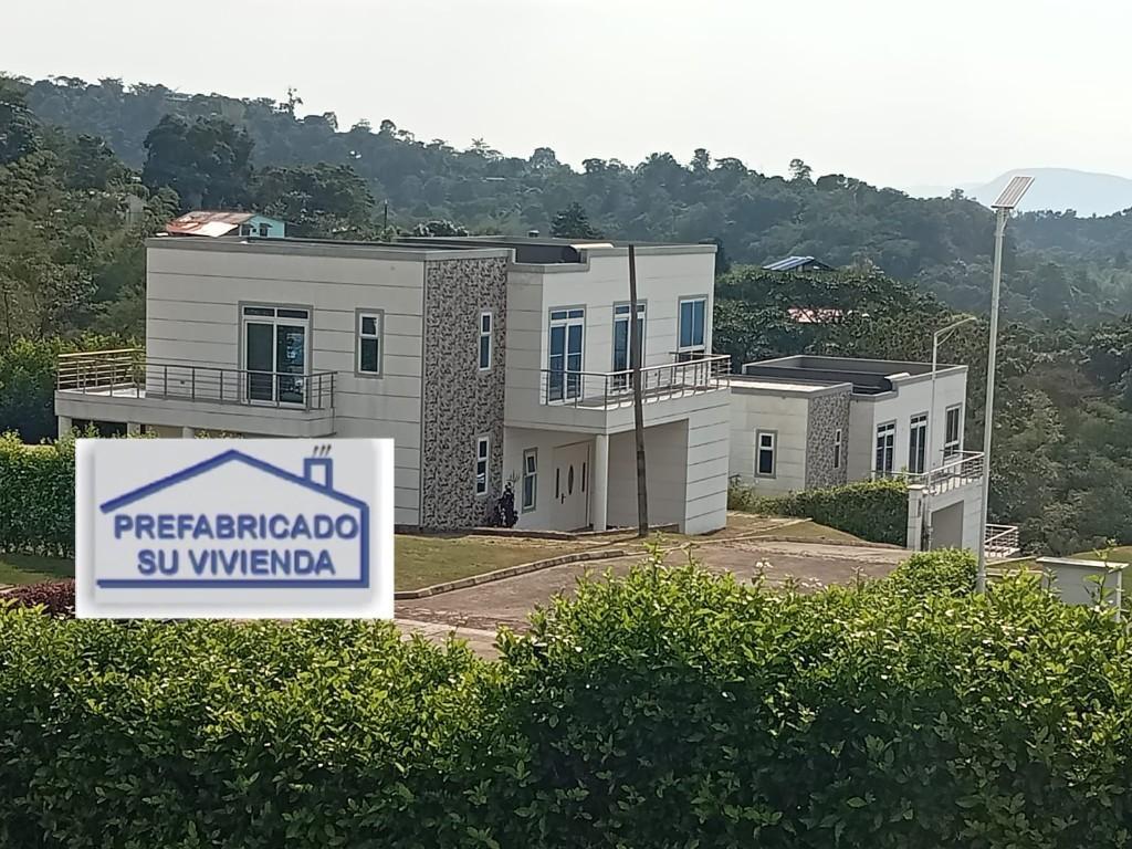 CASAS DE DOS PISOS CAMPESTRES en Paipa - Imagen 1