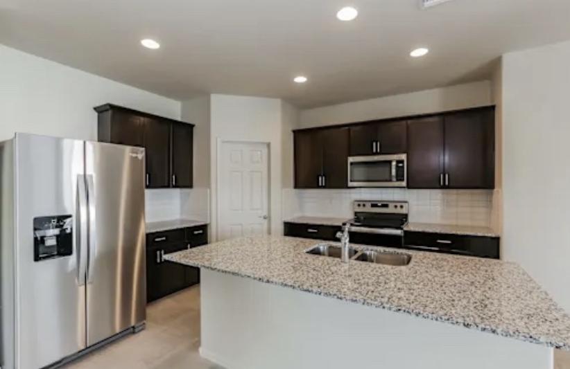 A 4B, 2Bth Home for Rent in Buckeye - Image 3