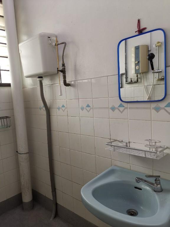 Rent room - Permas Jaya 5 in Pasir Gudang - Image 5