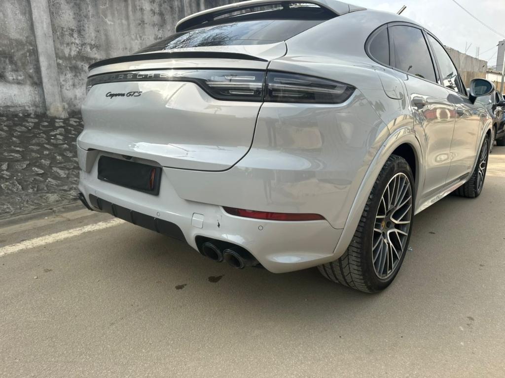 Porsche Cayenne GTS 2022 à Abidjan - Photo 2