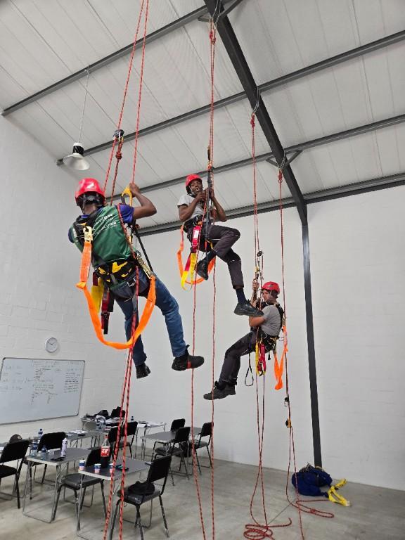 WORKING AT HEIGHTS, ROPE ACCESS, FALL ARREST, RESCUE CPTN in South Africa - Image 1