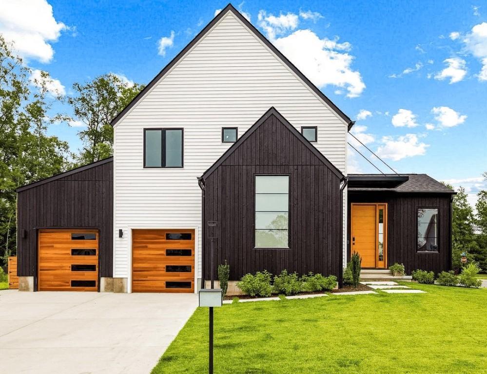 Garage Doors Installation ! in Sugar Land - Image 9